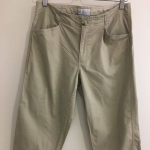 Columbia Khaki Capris Pants
